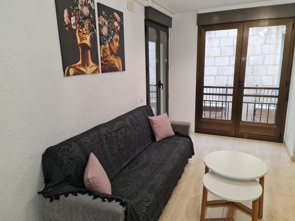 And Center Apartment *