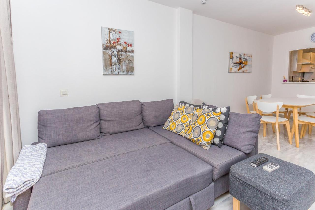 Apartamento Gran Calahonda 2br 2ba With Terrace Wifi/ac/pool