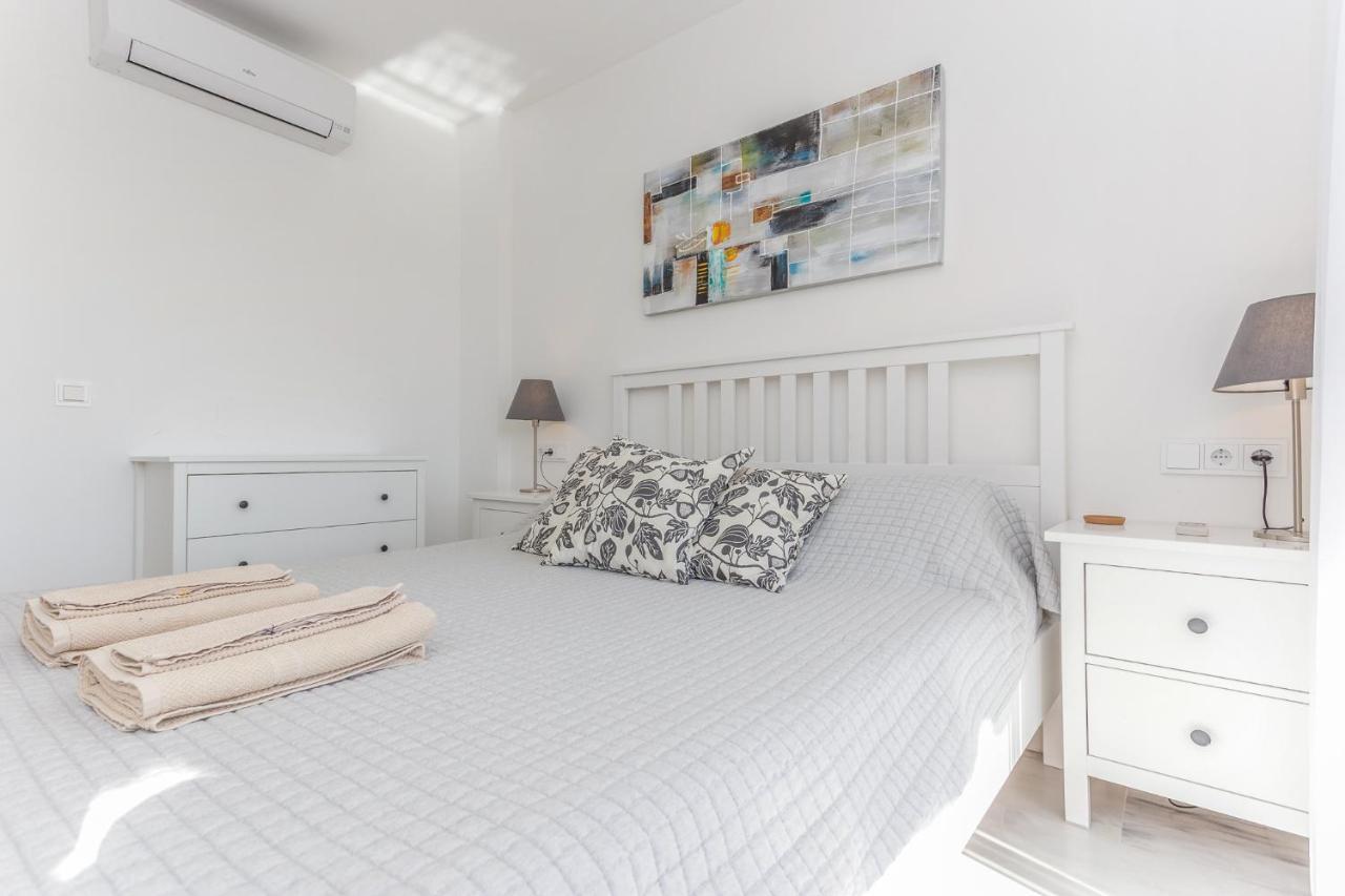 Apartamento Gran Calahonda 2br 2ba With Terrace Wifi/ac/pool *