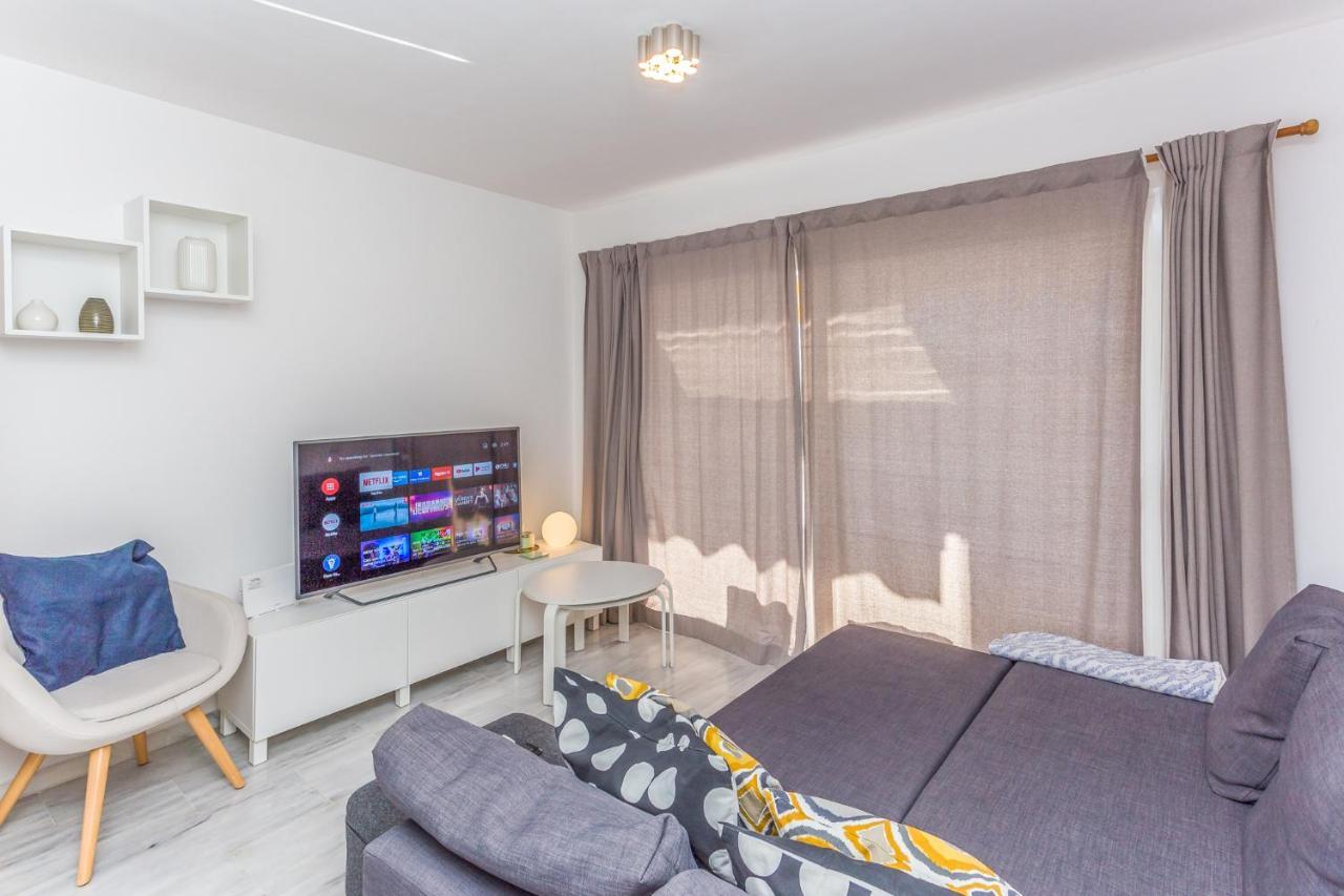 Apartamento Gran Calahonda 2br 2ba With Terrace Wifi/ac/pool Sitio de Calahonda