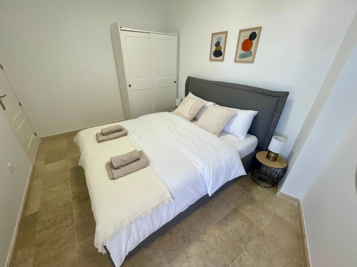 Hill Sea View Apartment