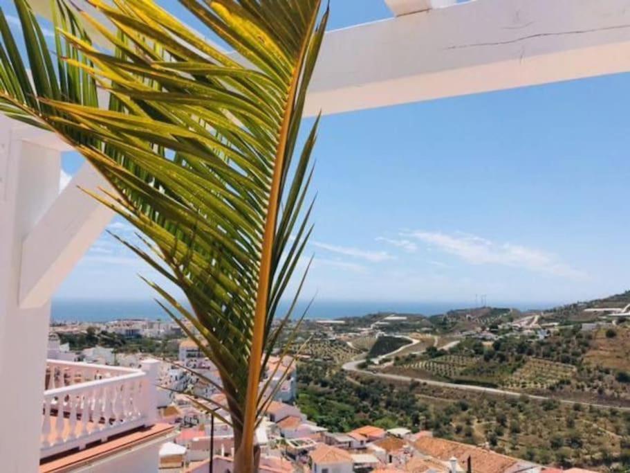 Small With Beautiful Sea Views Сasa de vacaciones Torrox