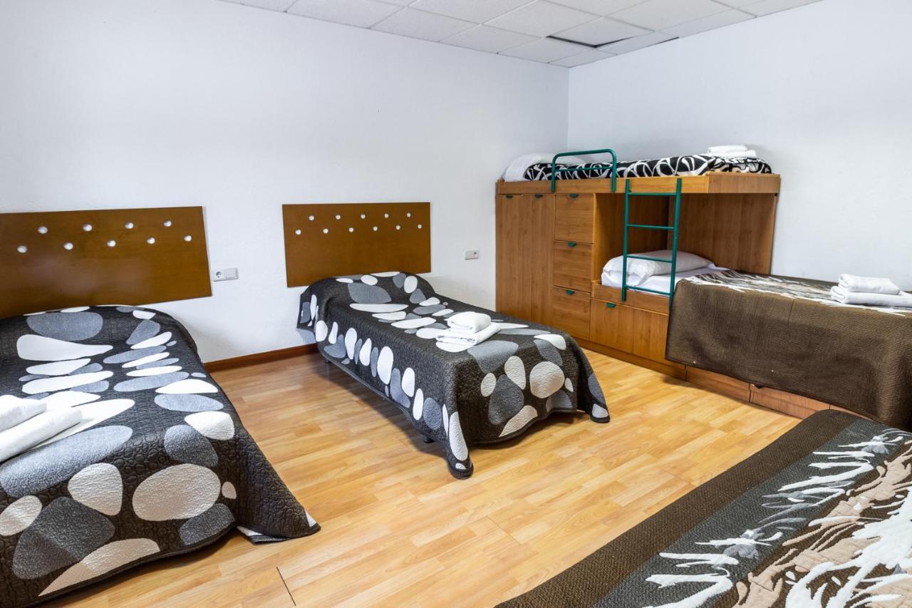 Holiday home Buganto Amplia Casa Con Piscina Y Jardin *
