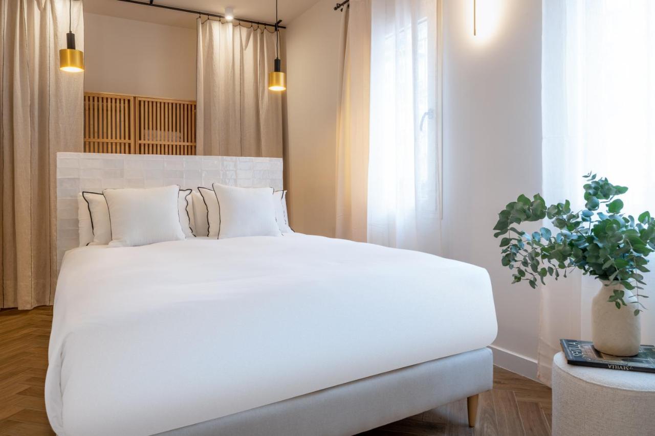 Magno Robles With Jacuzzi And Private Parking * Sevilla