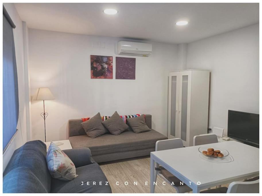Apartamento Atico En Pleno Centro De Jerez Sin Ascensor *