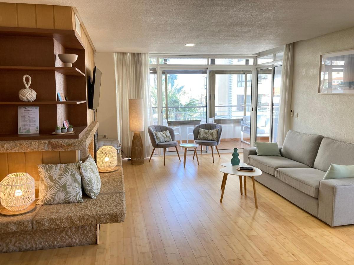 La Nogalera Modern And Spacious With Pool And Sea View