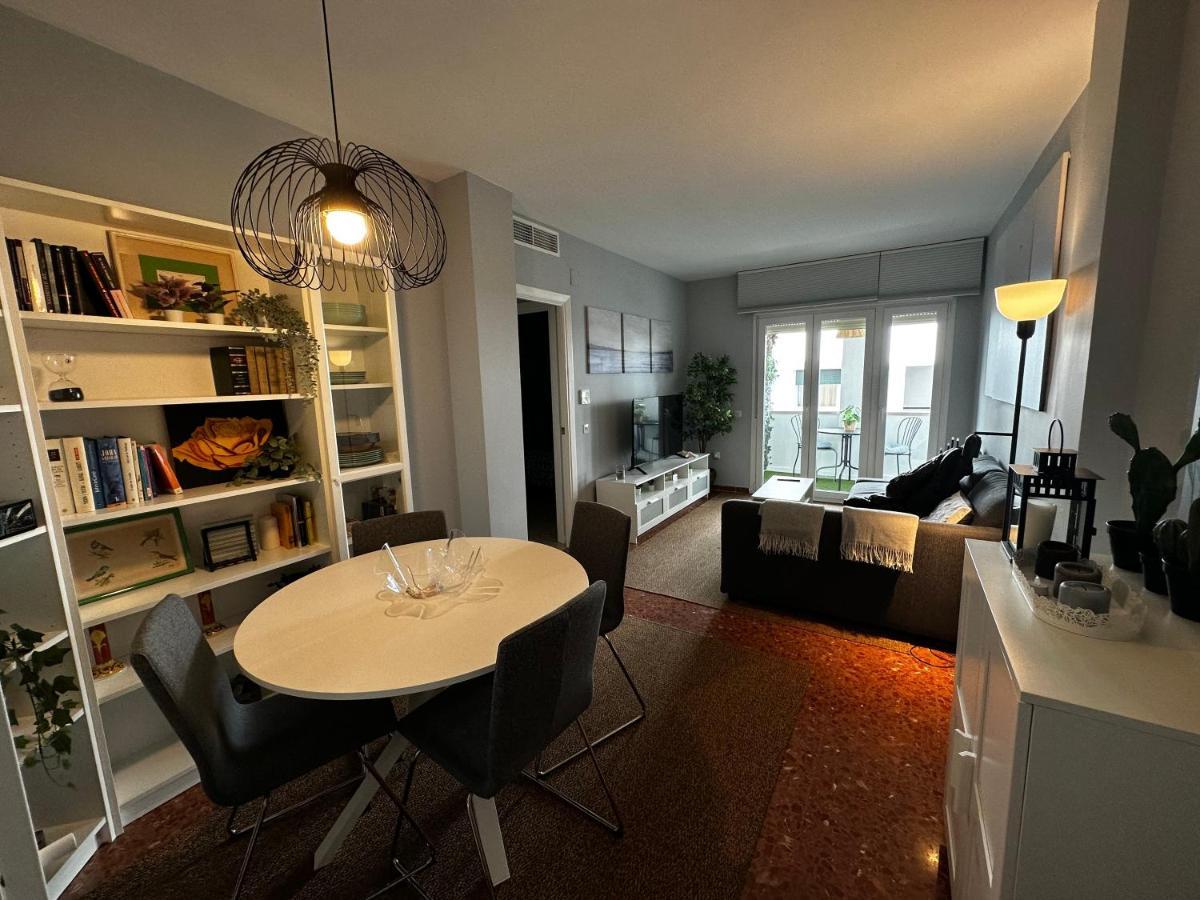 Premium Santa Maria: Tranquil Terrace With Air Conditioning * El Puerto de Santa Maria