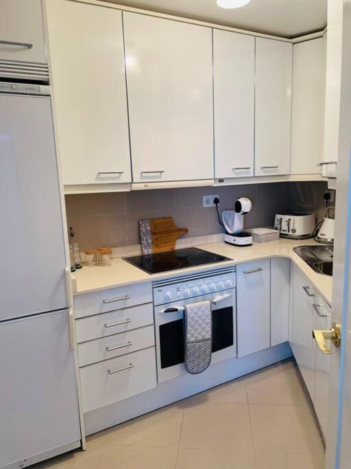Couples Only, Beautiful 1 Bedroom In Victoria Building Apartment Mojacar