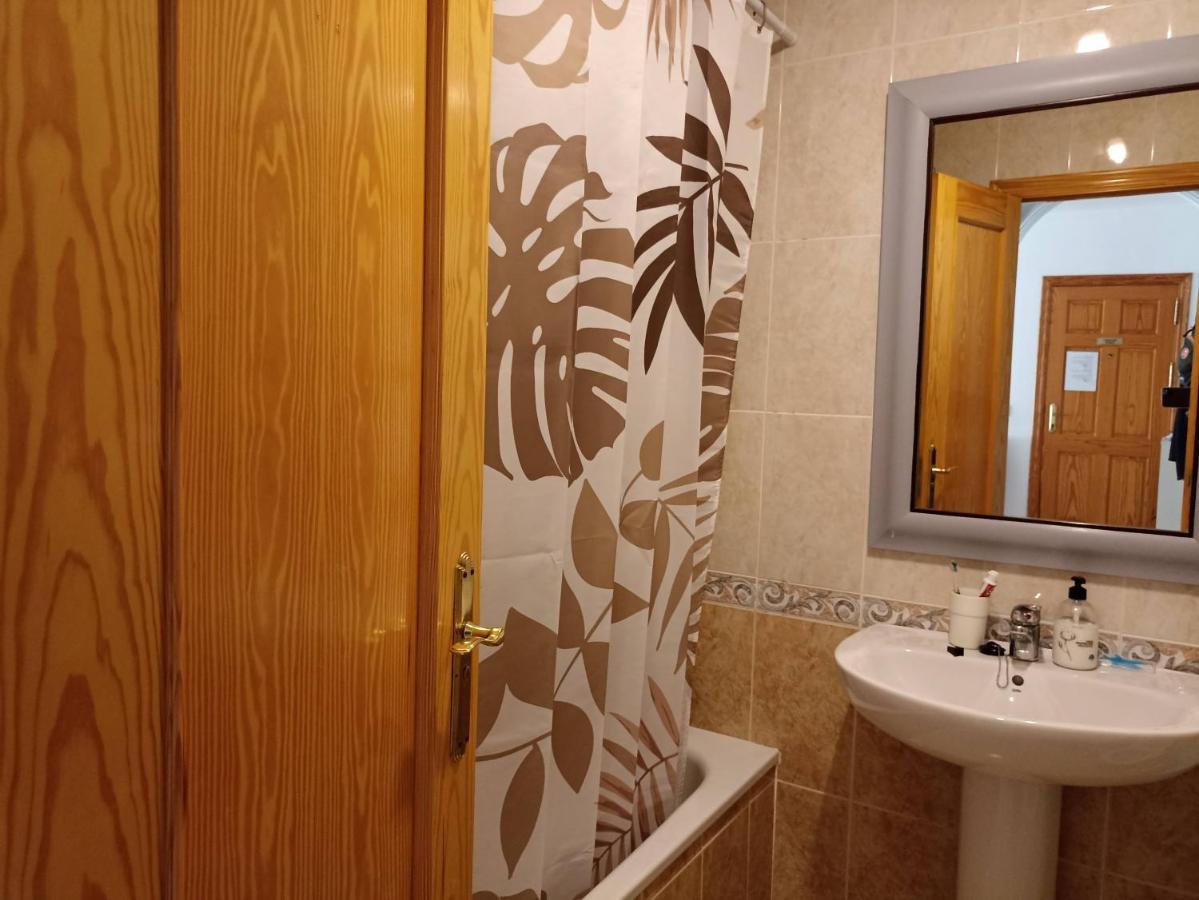 Apartment En Zona Atalaya Con Garaje Y Wifi *