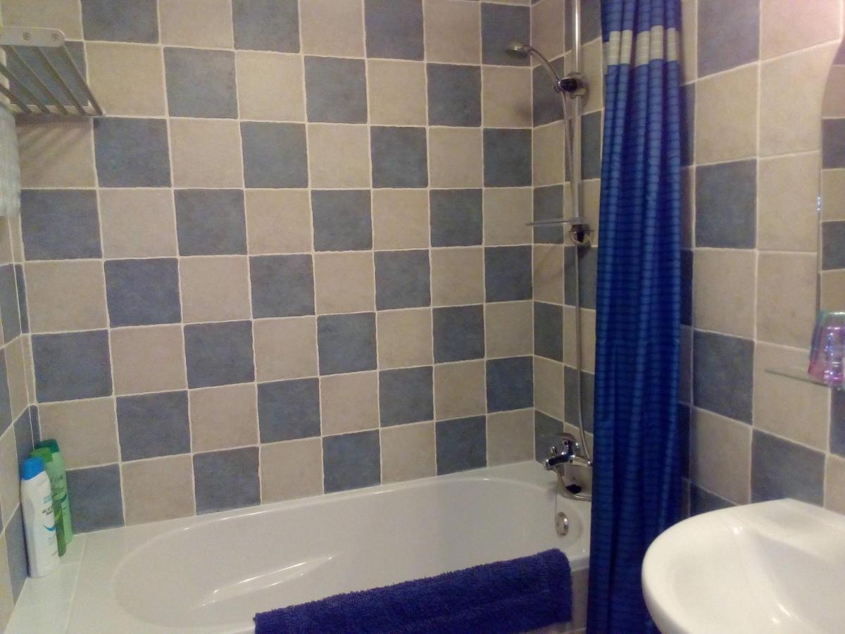 Casa En La Plaza, Vivienda Rural * Hinojares