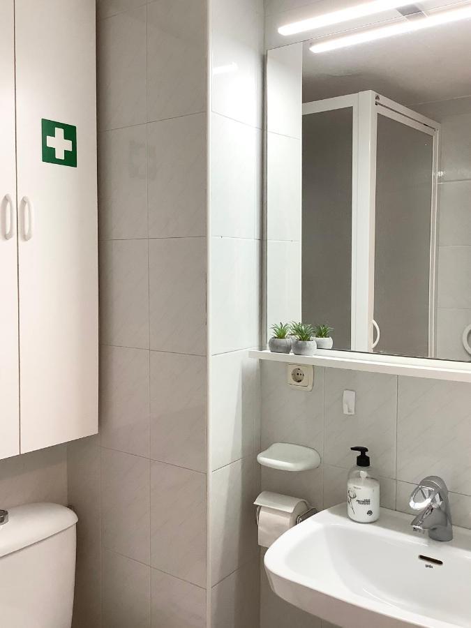 Apartment La Nogalera Modern And Spacious With Pool And Sea View