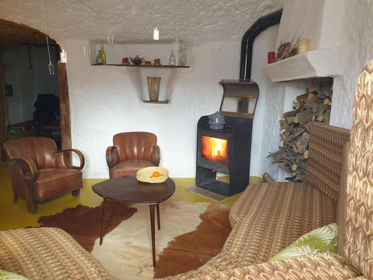 Creatively Designed Cavehouse With Jacuzzi Сasa de vacaciones *