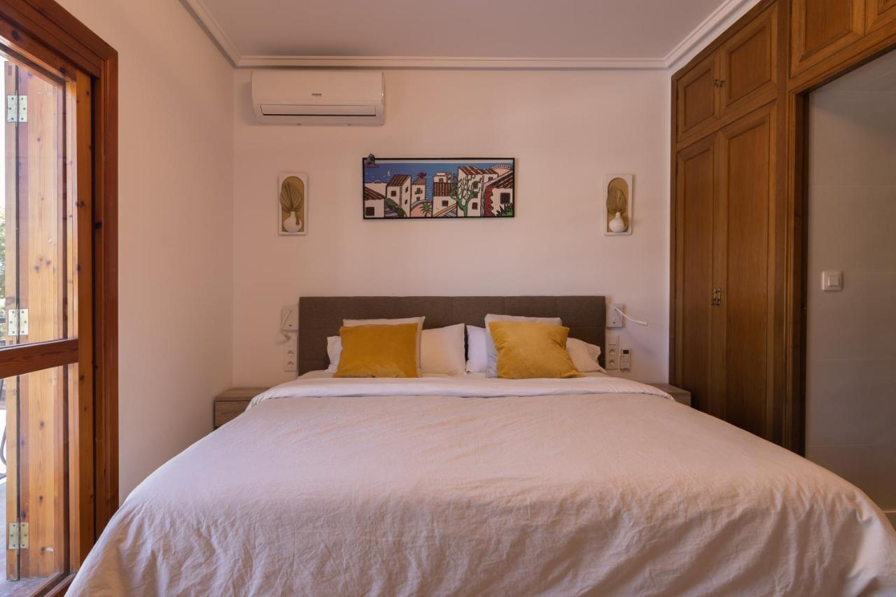 Huerta 1 Manises, Jacuzzi, Sauna, Piscina Villa
