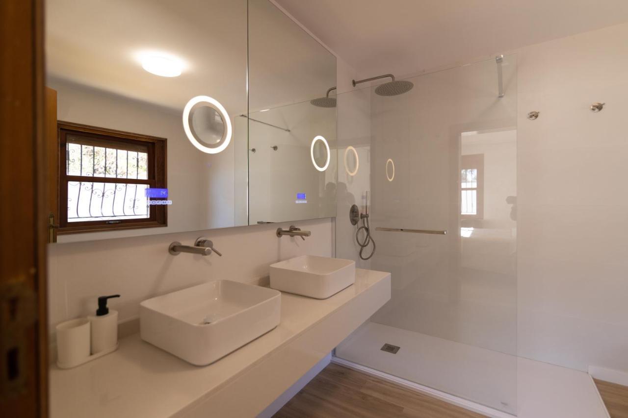 Villa Huerta 1 Manises, Jacuzzi, Sauna, Piscina