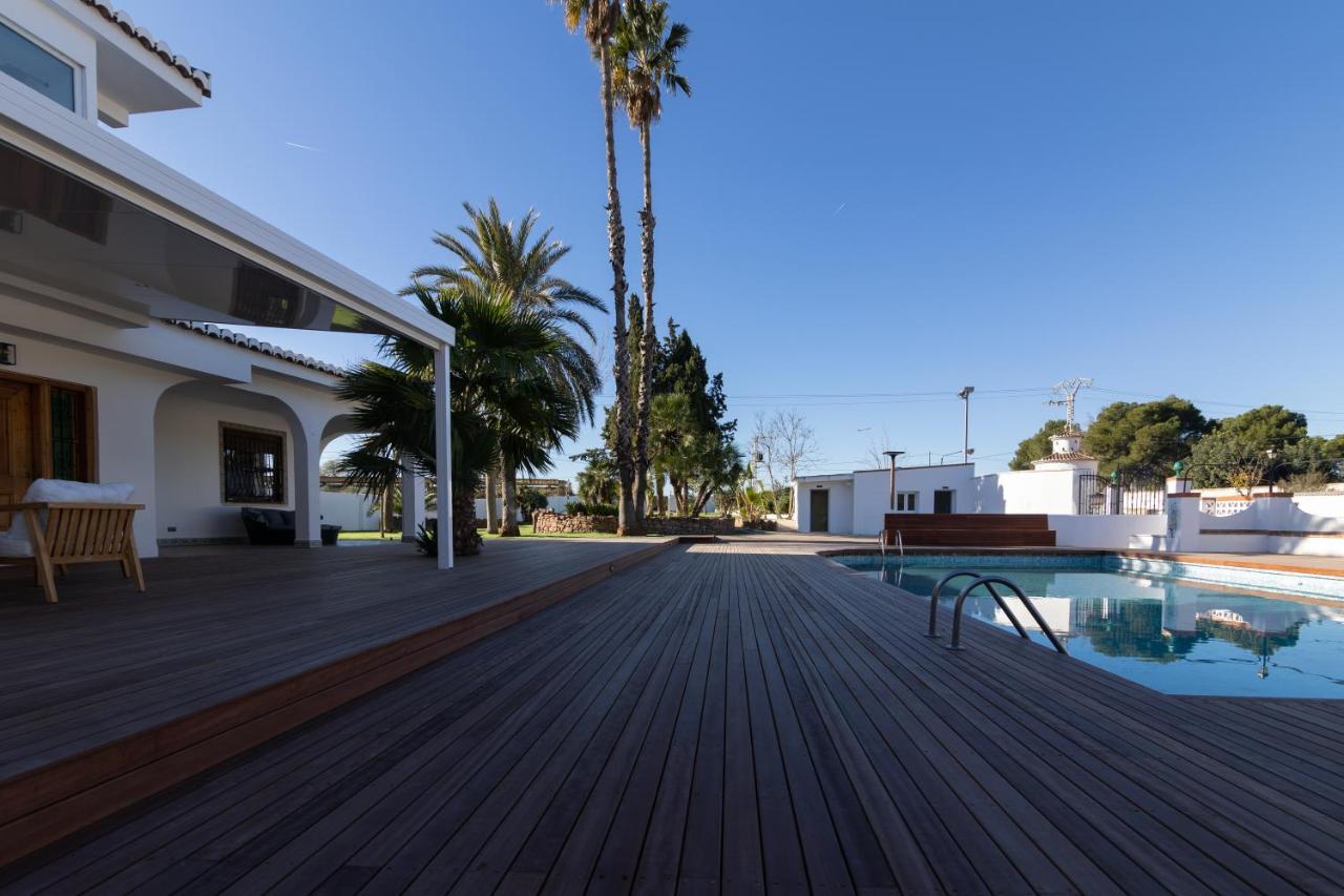 Huerta 1 Manises, Jacuzzi, Sauna, Piscina Villa