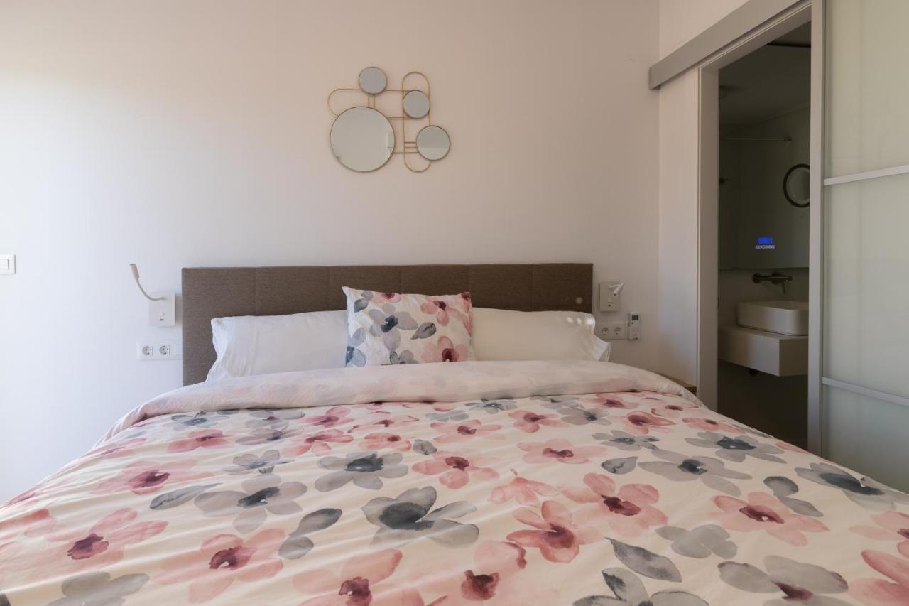 Villa Huerta 1 Manises, Jacuzzi, Sauna, Piscina