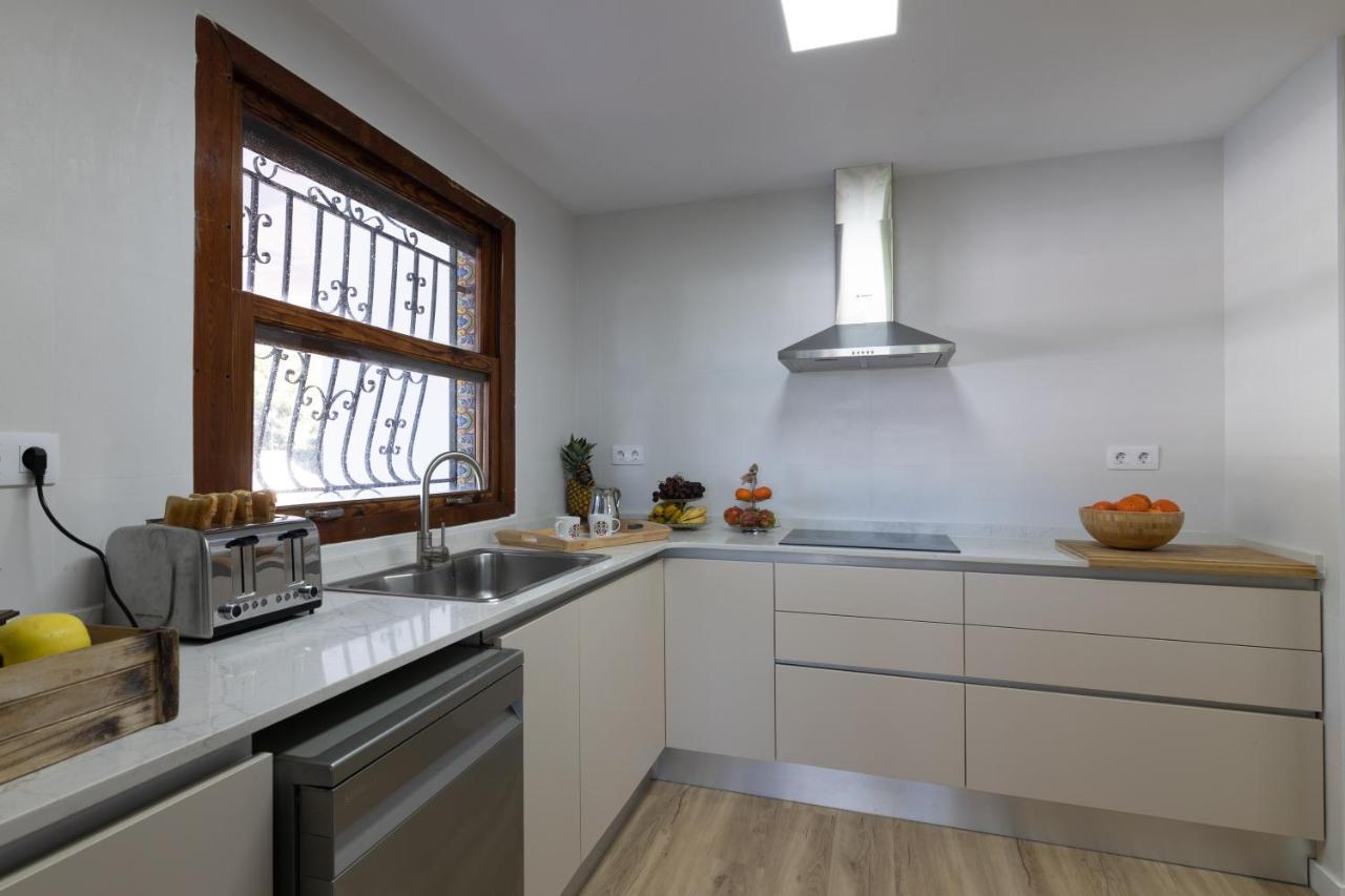 Huerta 1 Manises, Jacuzzi, Sauna, Piscina Villa *
