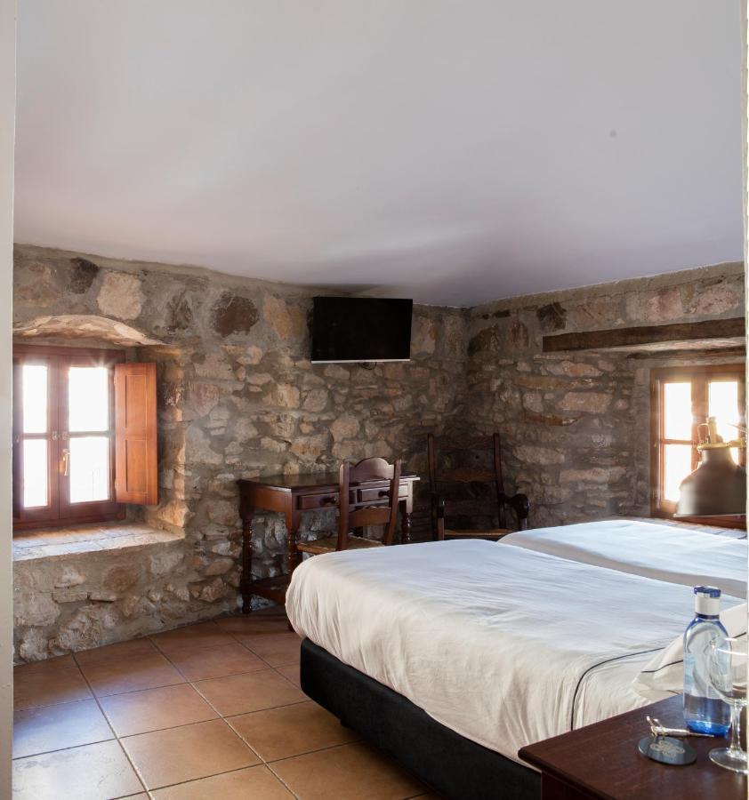 Hotel Tugasa Y Rurales La Villaluenga Del Rosario