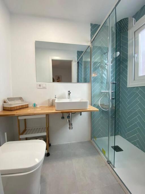 Stylish Seaside 3 Bed With Terrace + Sea View Apartamento