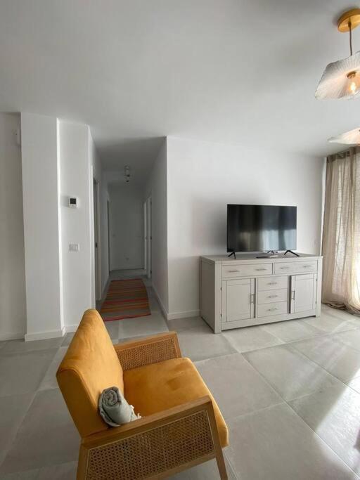 Apartamento Stylish Seaside 3 Bed With Terrace + Sea View