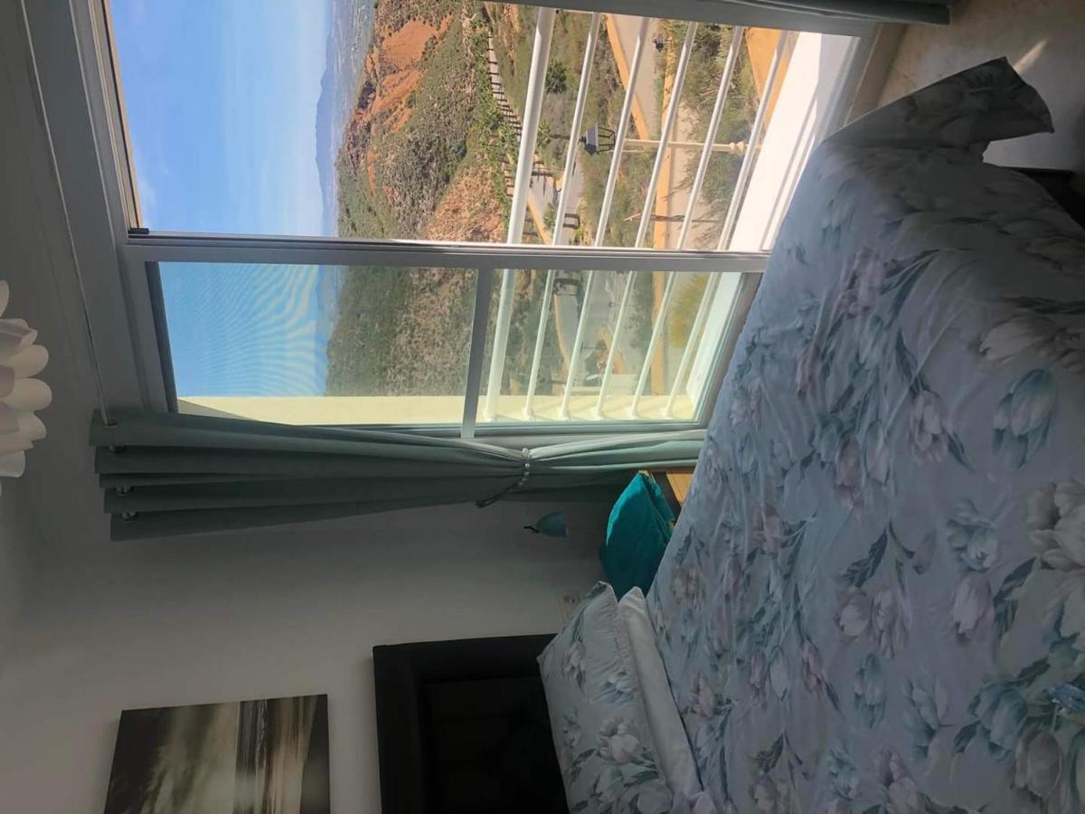 Exquisite Modern 2-bed House In El Pinar De