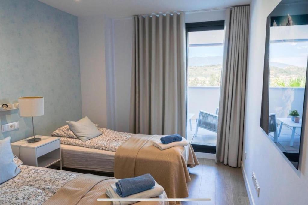 New In - Perfect For Golfers And Families! Apartment *