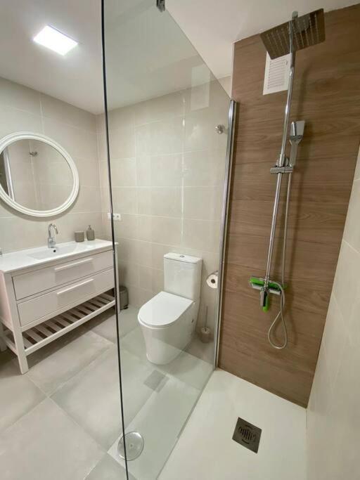Apartamento Stylish Seaside 3 Bed With Terrace + Sea View