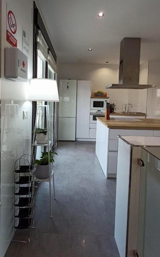 Villa Con Piscina Y Jardin, No Fumadores Ni Fiestas Cullar Vega