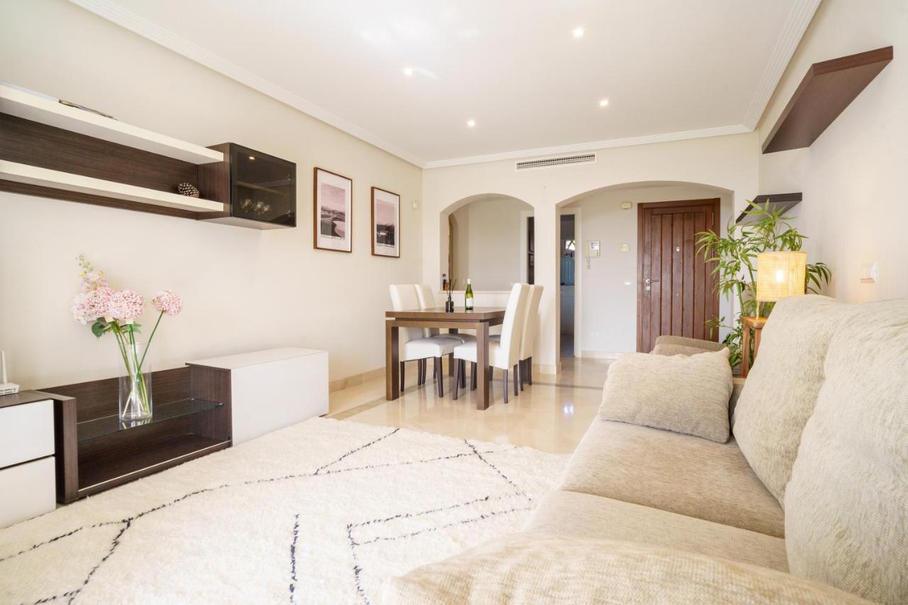 Robles De Arqueros Golf 3 Bedrooms Apartment. Benahavis
