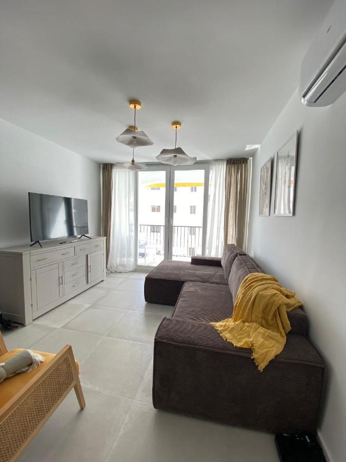 Stylish Seaside 3 Bed With Terrace + Sea View Apartamento Benalmádena