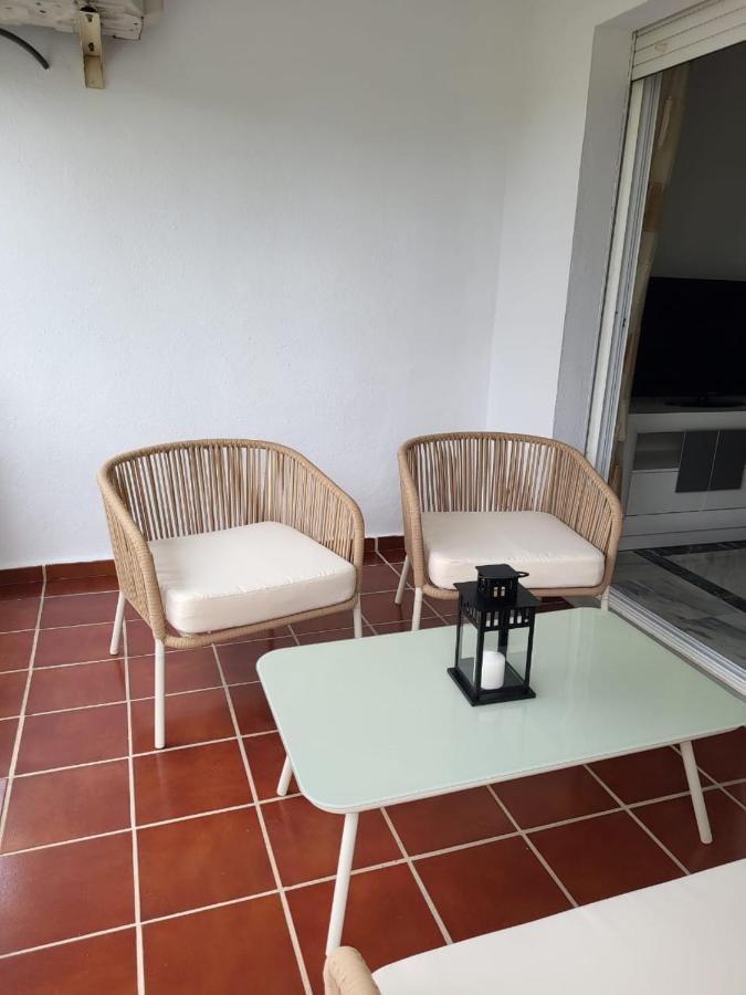 сozy 2 Bedroom In Area Of Apartamento *