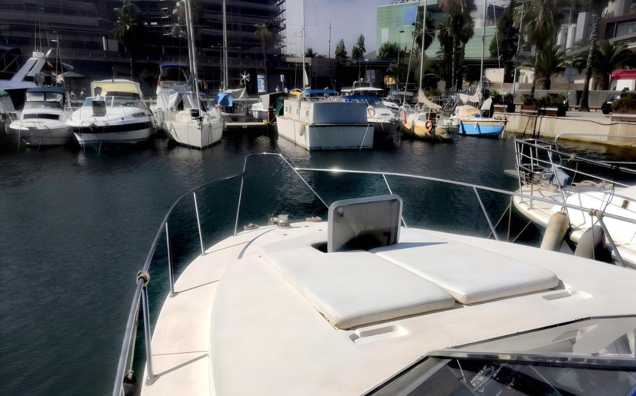 Cozy Private Two Yacht In Barcelona With Free Parking Botel *