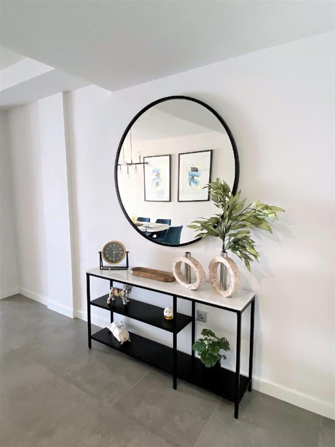 Apartment Prestigious With Seaview In Manilva