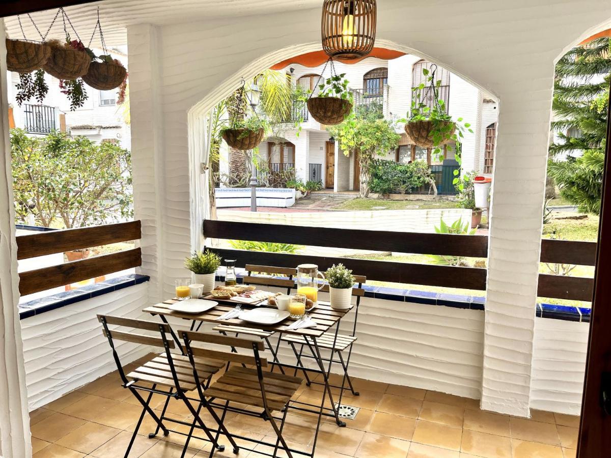 Costa House By Gloove Holiday home *