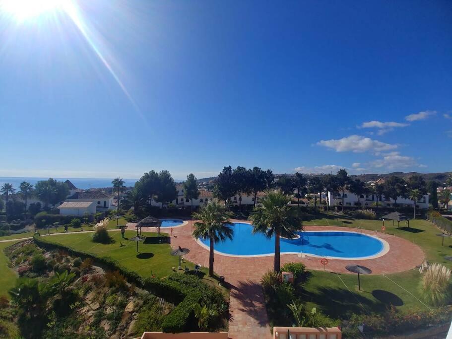 Apartment Duquesa - Superb Sea Views & Overlooking Pool Manilva