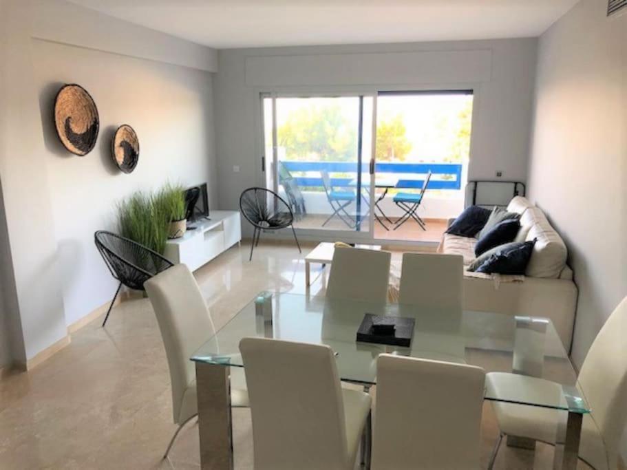 Duquesa - Superb Sea Views & Overlooking Pool
