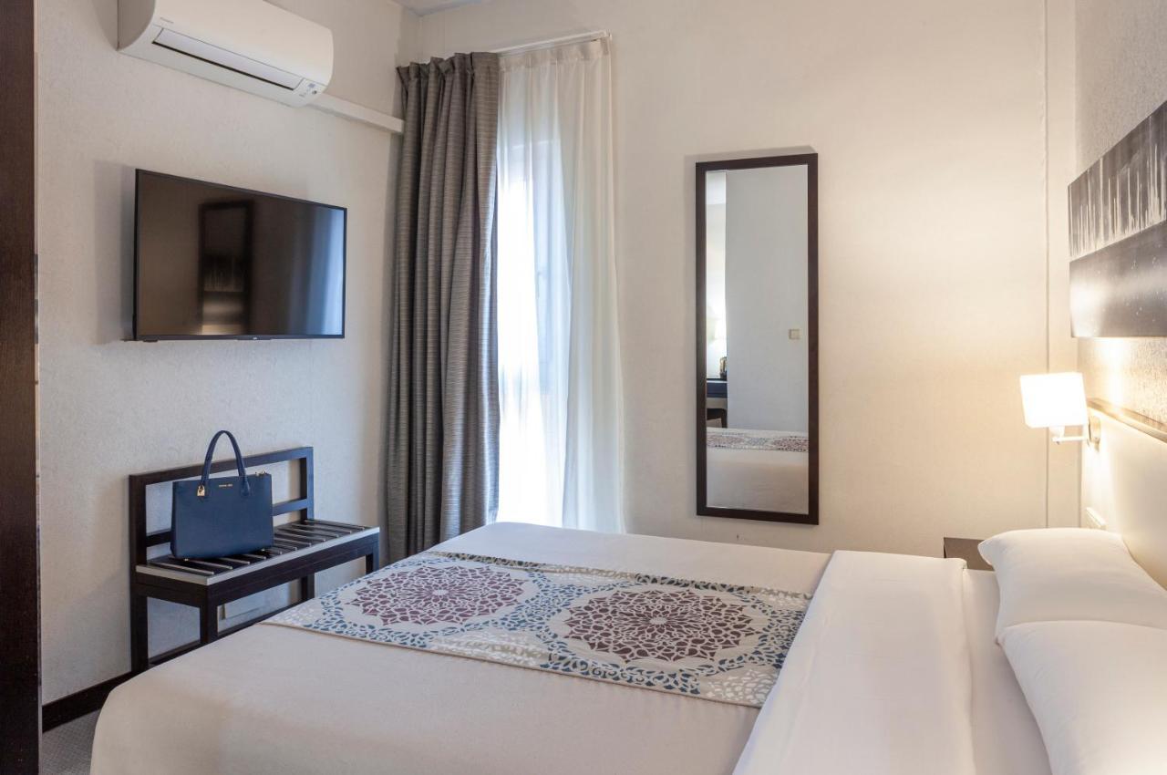 Hotel Maciá Plaza 2*