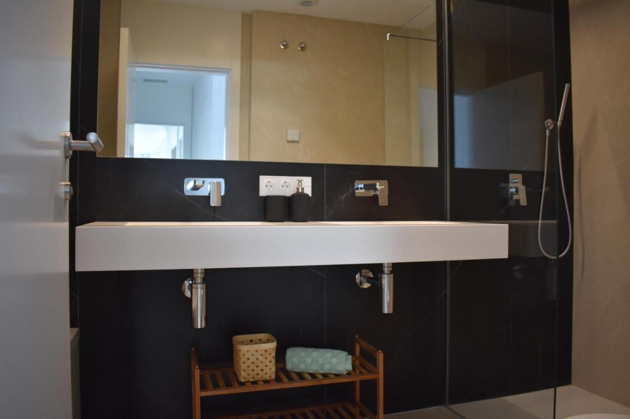 Apartamento Luxury Complex Beachfront Apartment, Infinity Pool, Sauna, Gym And Large Terrace *