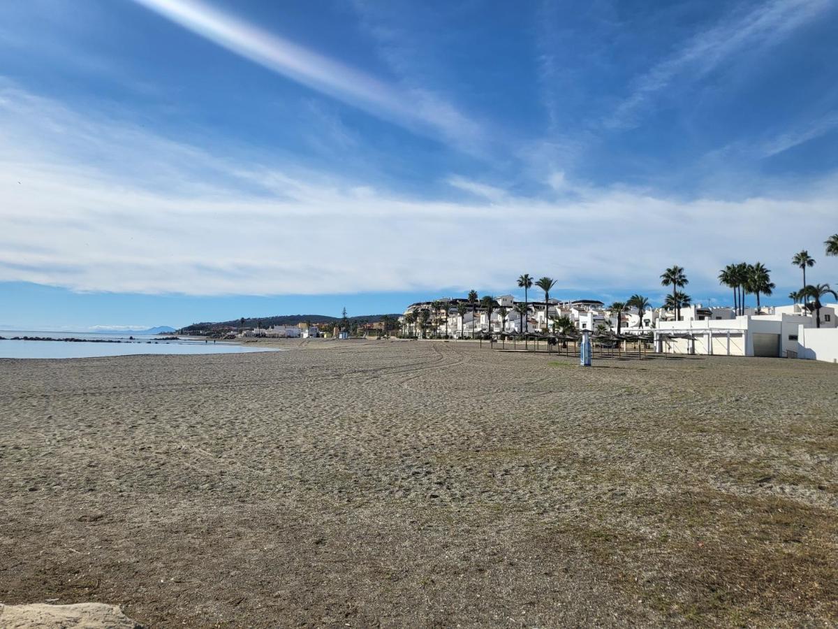 Duquesa - Superb Sea Views & Overlooking Pool