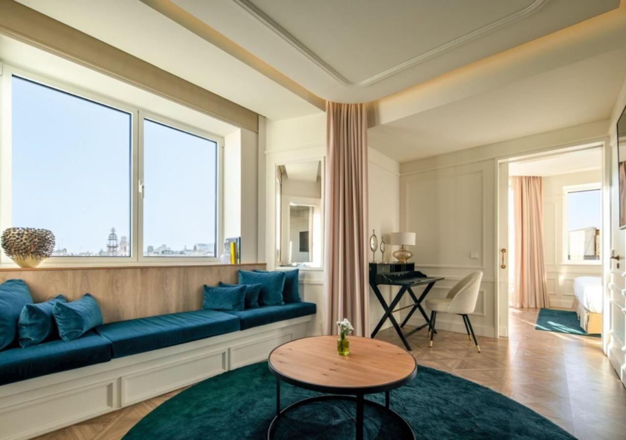 Only Hotel