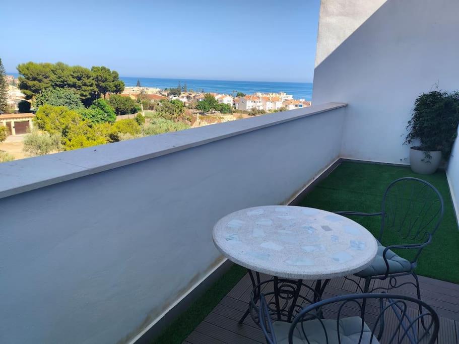 Atico Con Piscina, Golf, Vistas Al Mar Apartamento