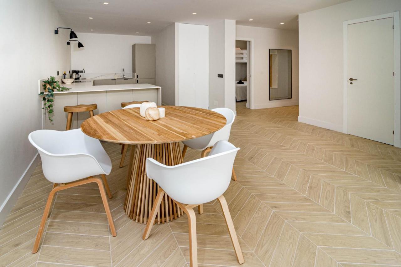 Fully Renovated Scandinavian Style 2 Bed In The Heart Of Puerto Banus Marbella