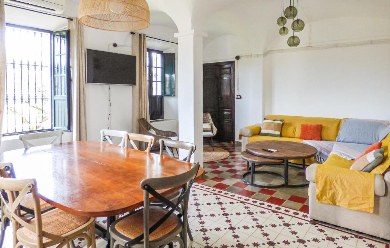 Beautiful In With Kitchen *