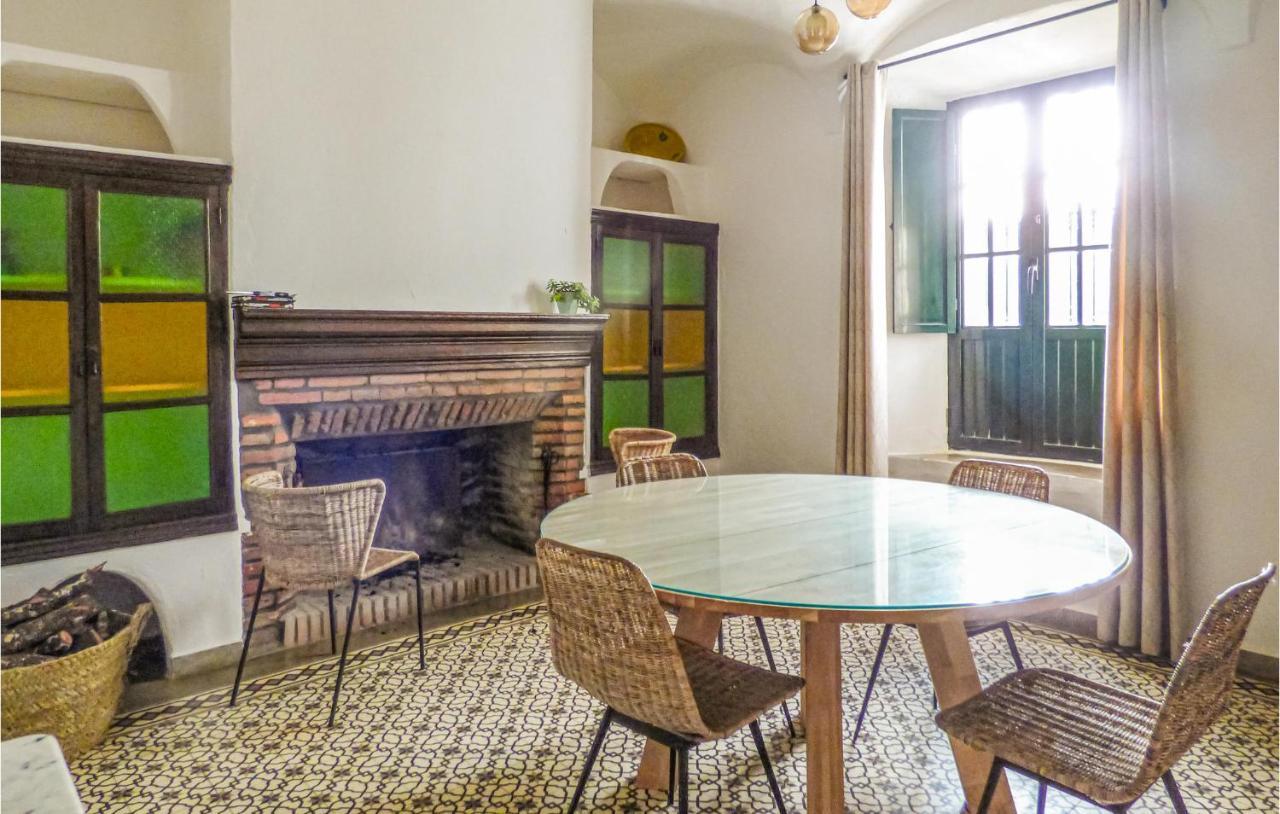 Beautiful In With Kitchen