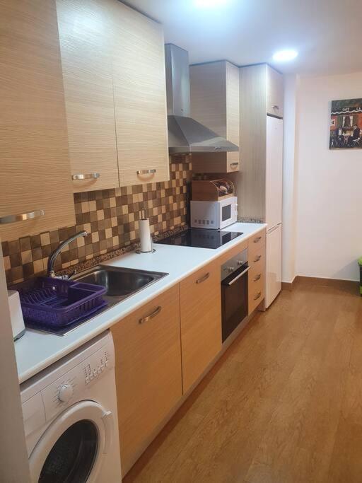 Apartment 4f, Aire Acondic, 80m2, 2 Dormitorios, 4 Huespedes, Wifi Gratis La Linea de la Concepcion