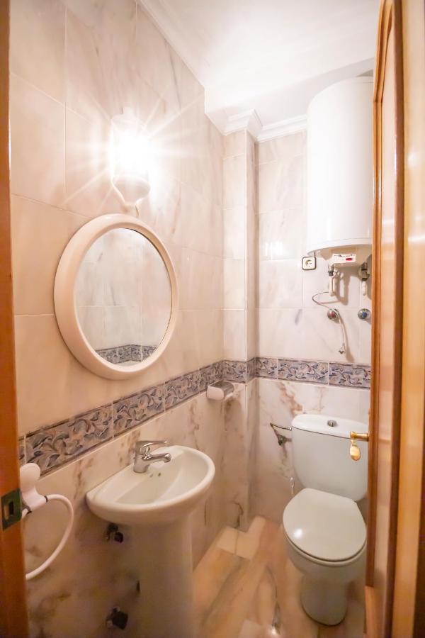 Vivienda Con Fines Turisticos Plaza Andalucia Apartment *