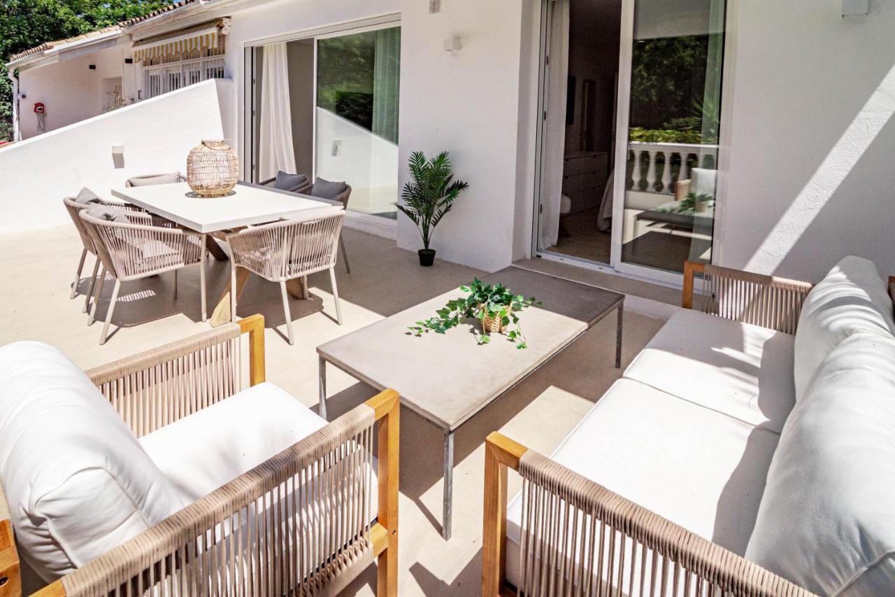 Сasa de vacaciones Fully Renovated Scandinavian Style 2 Bed In The Heart Of Puerto Banus Marbella