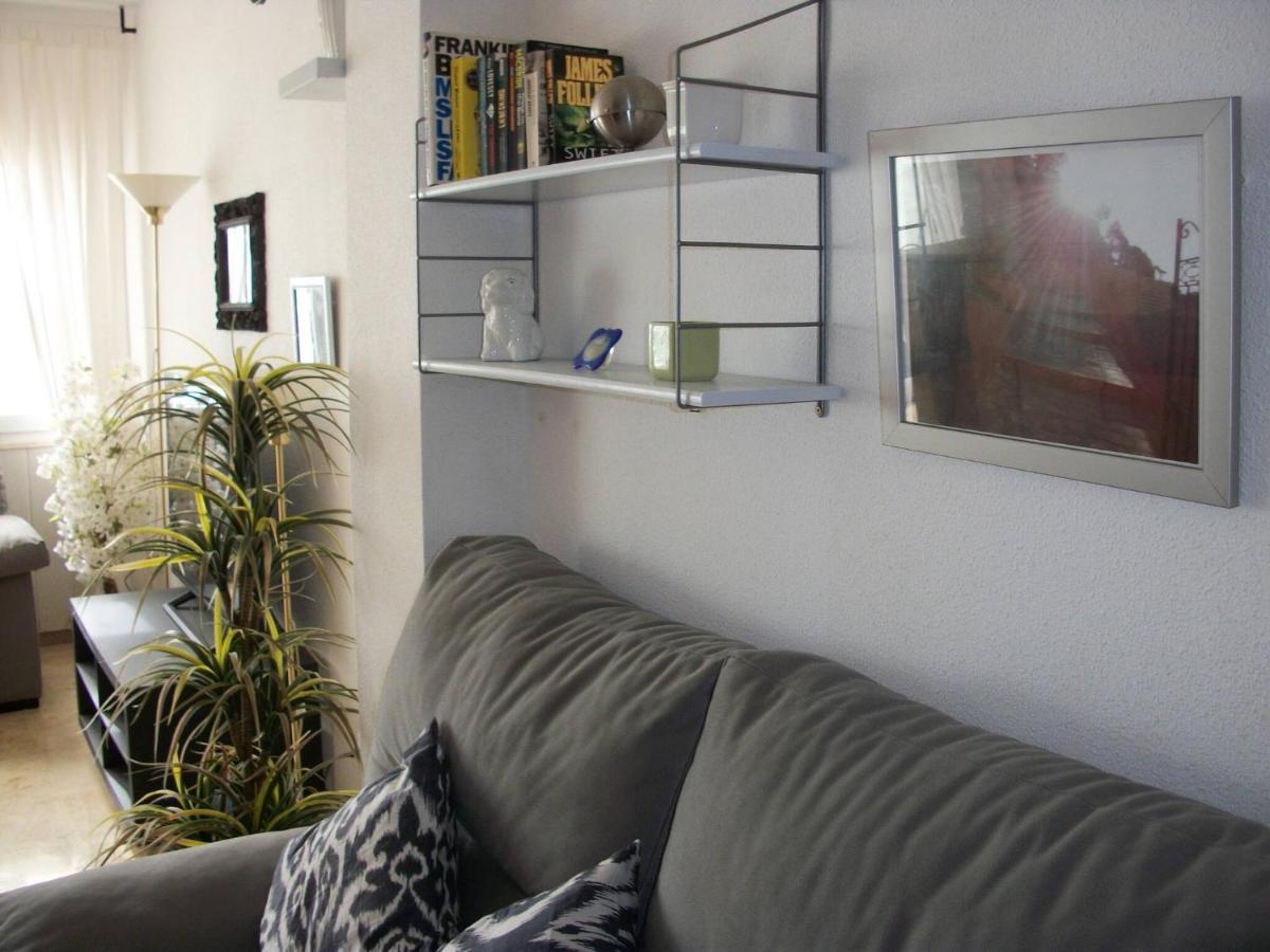 1 Bedroom Penthouse On Front Line Of The *