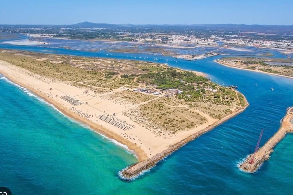 Centro De Ayamonte. Junto Al Rio Guadiana Y Nuevo Puerto Deportivo. Ayamonte