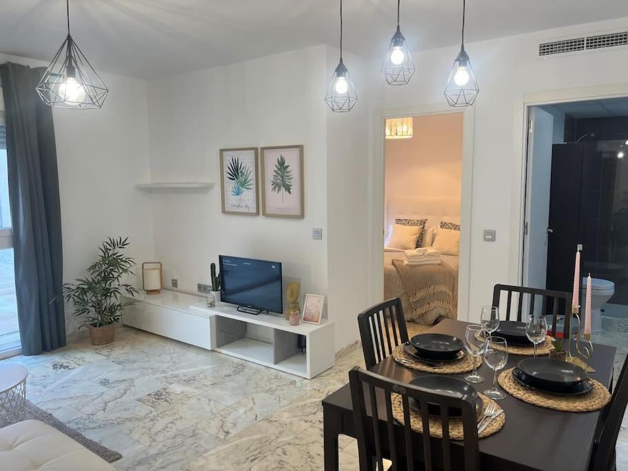 Rent4 Malaga Lyli Apartment